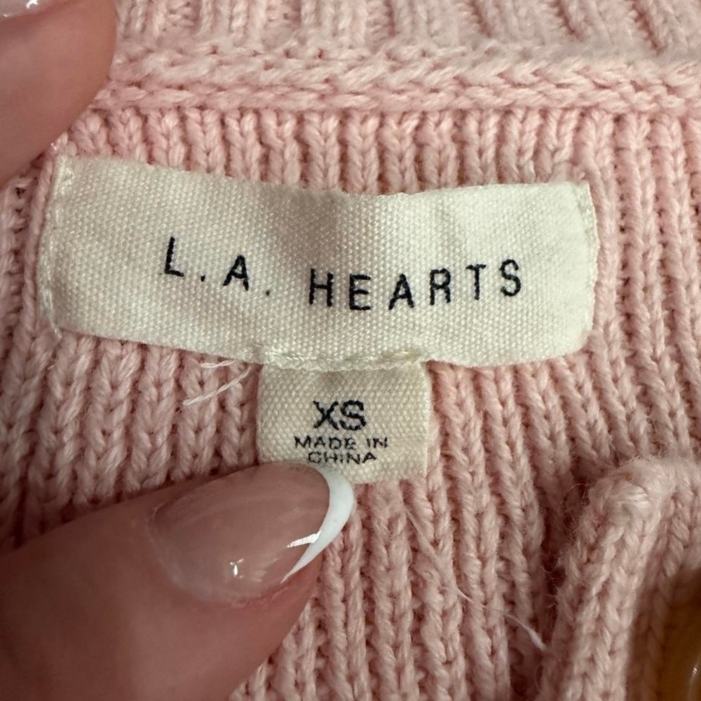 Pink cropped sweater with button detail Size XS - Picture 2 of 2